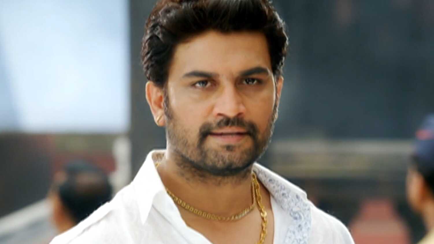 Sharad Kelkar Lai Bhaari Movie Template